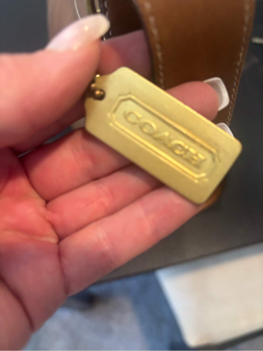 04' Vintage Coach Legacy Slim Duffle - Picture 4 of 13